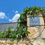 Vintage Residenc - Pool Zur Selbstnutzung By Interhome
