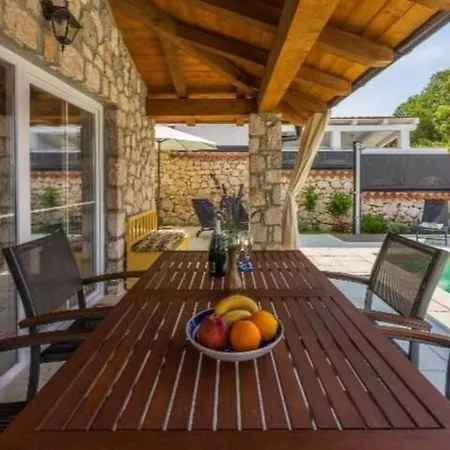 Vintage Residenc - Pool Zur Selbstnutzung By Interhome