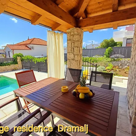 Vintage Residenc - Pool Zur Selbstnutzung By Interhome Apartman
