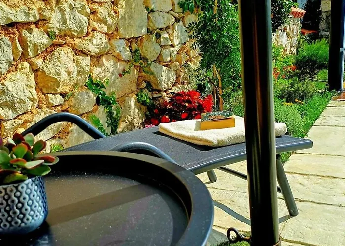 Vintage Residenc - Pool Zur Selbstnutzung By Interhome