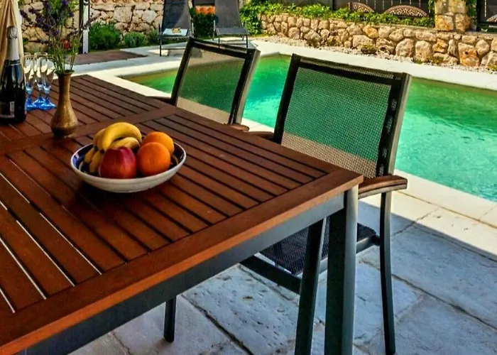 Vintage Residenc - Pool Zur Selbstnutzung By Interhome